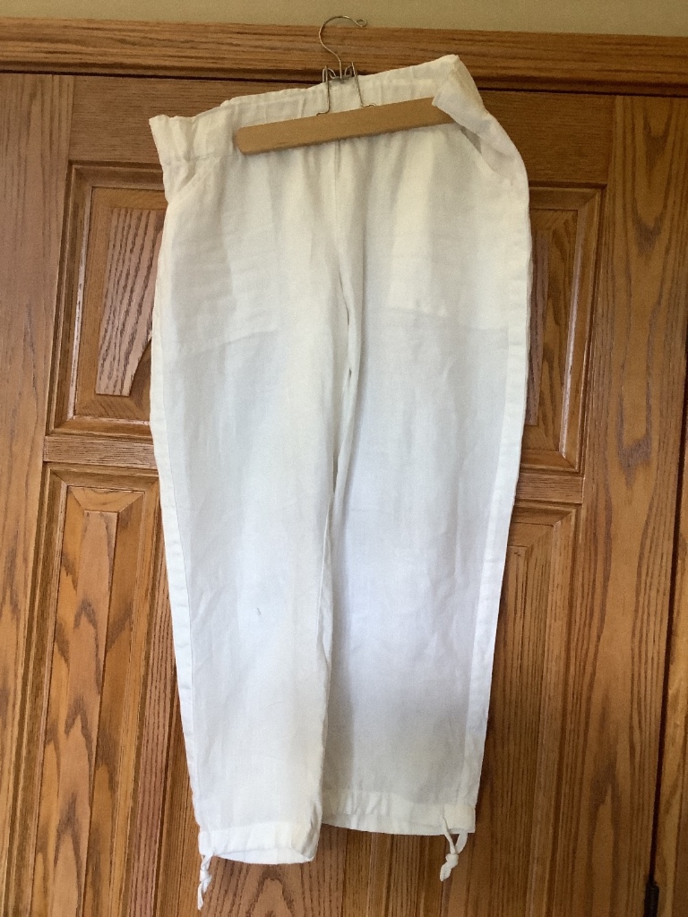 JJILL White Linen Pants with pockets/tie bottom